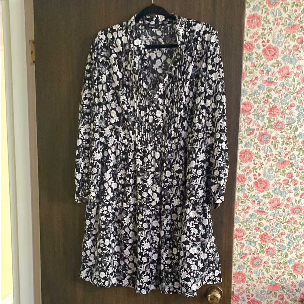 Dokotoo Brand Floral Black and White Dress size large